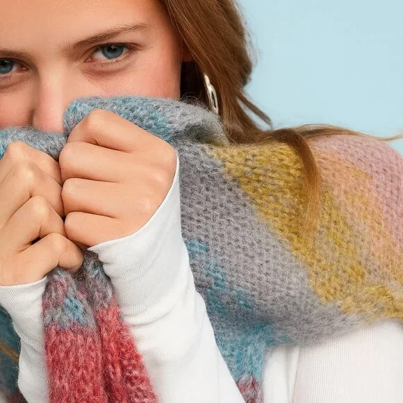 Anthropologie + MOTH Rinda Ombre Rainbow Mohair Blend Sleeveless Cardigan Sz M/L - Picture 3 of 6